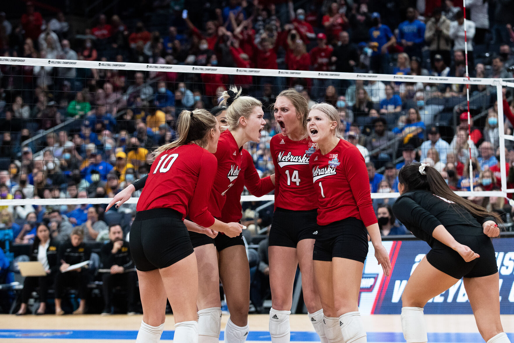 121721-owh-spo-nuvolley-em39.jpg